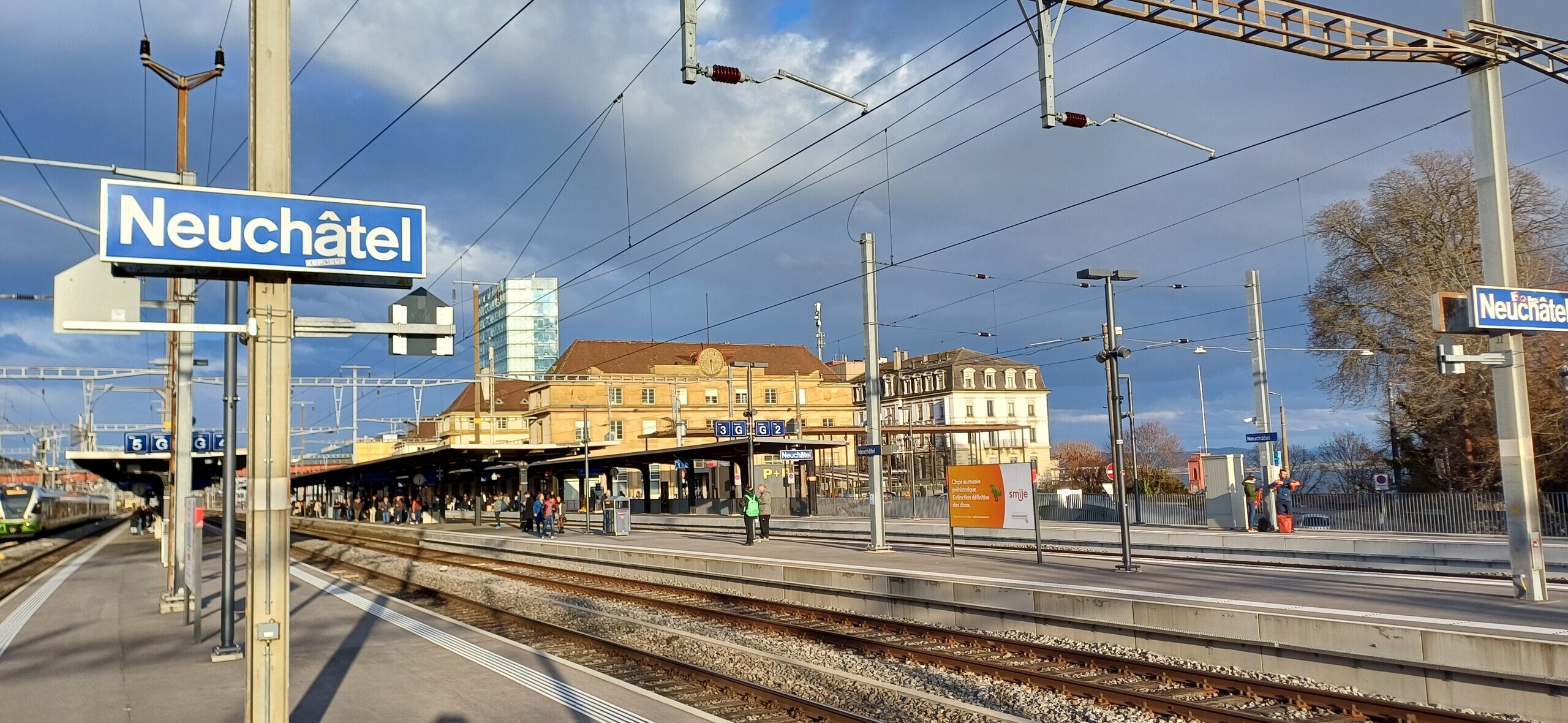 Gare de Neuchâtel le soir