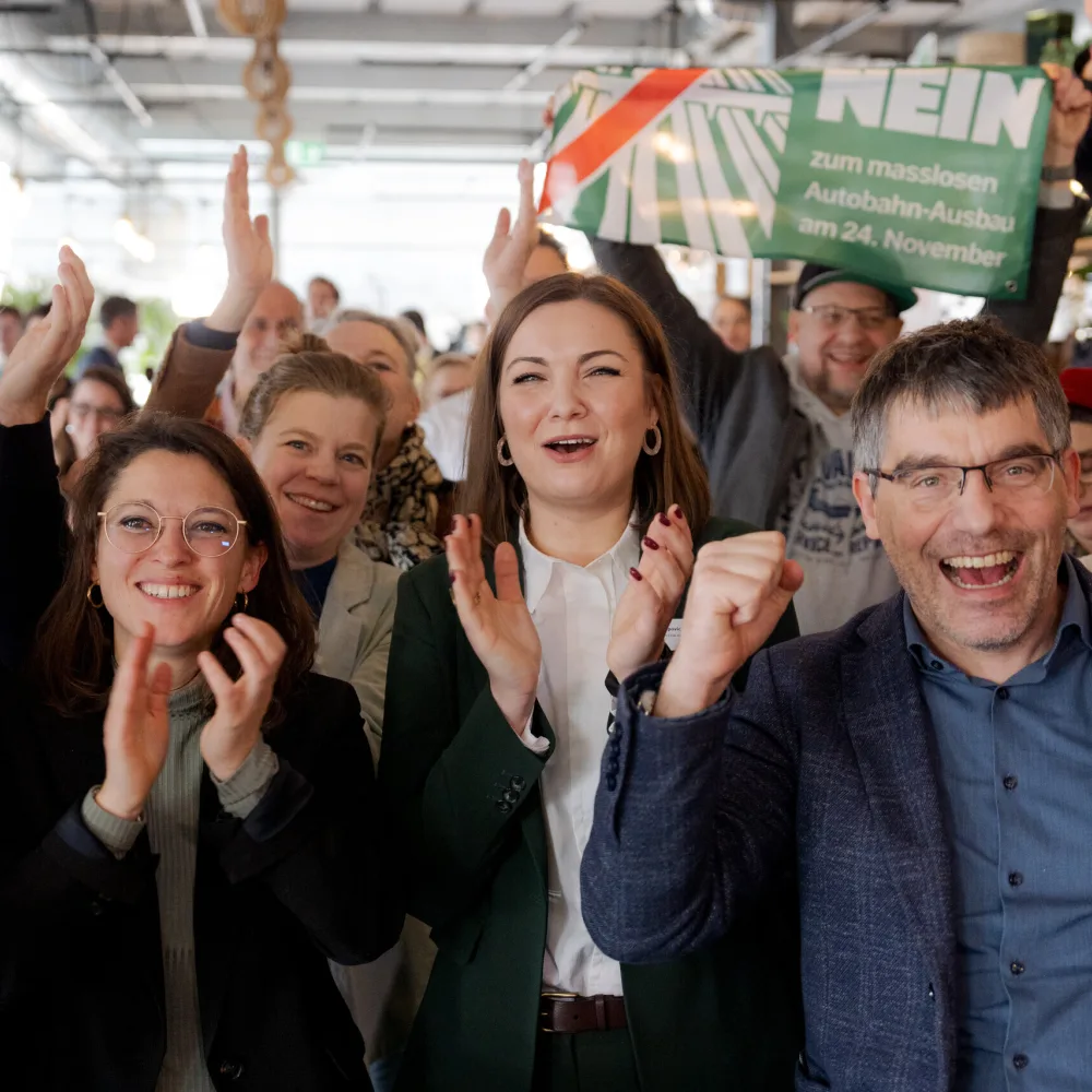 Non à l’extension des autoroutes . Fête de la votation.