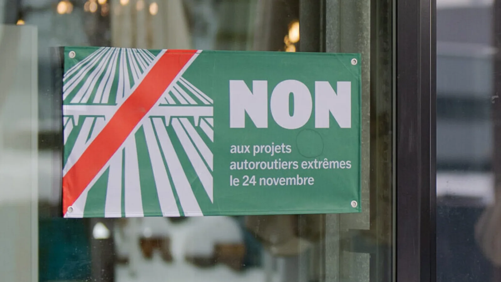 Non aux projets autoroutiers demesurées