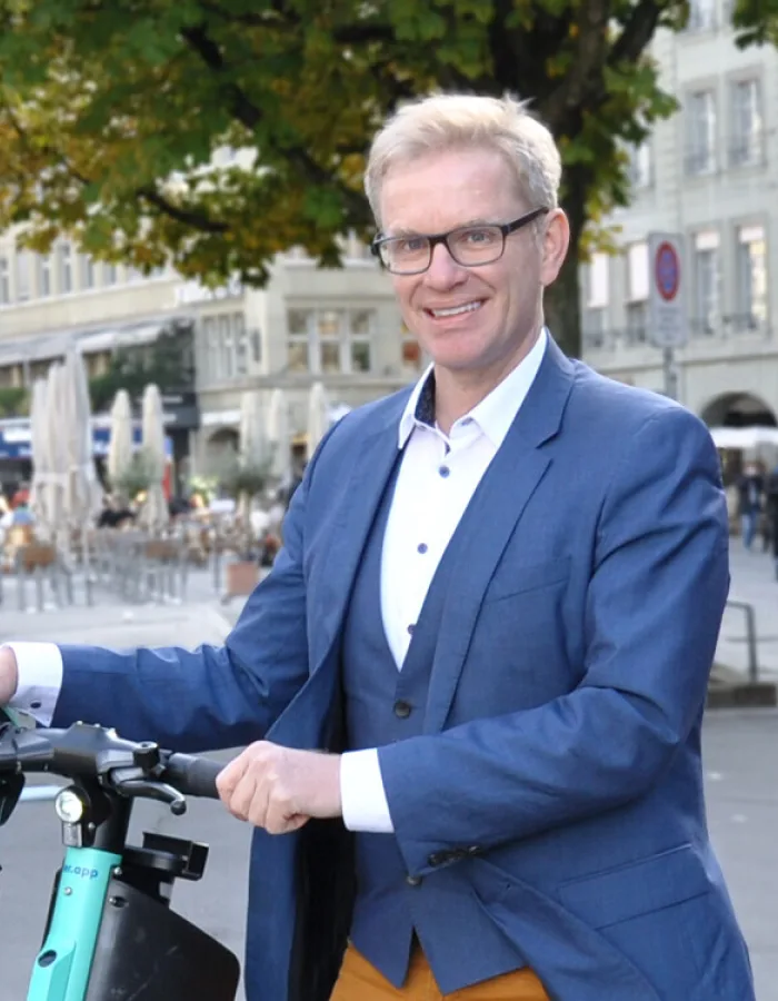 Simon Hofmann Direction ATE