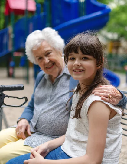 Senioren Kind Begegnungszone 864943657 Adobe Stock Halfpoint Print