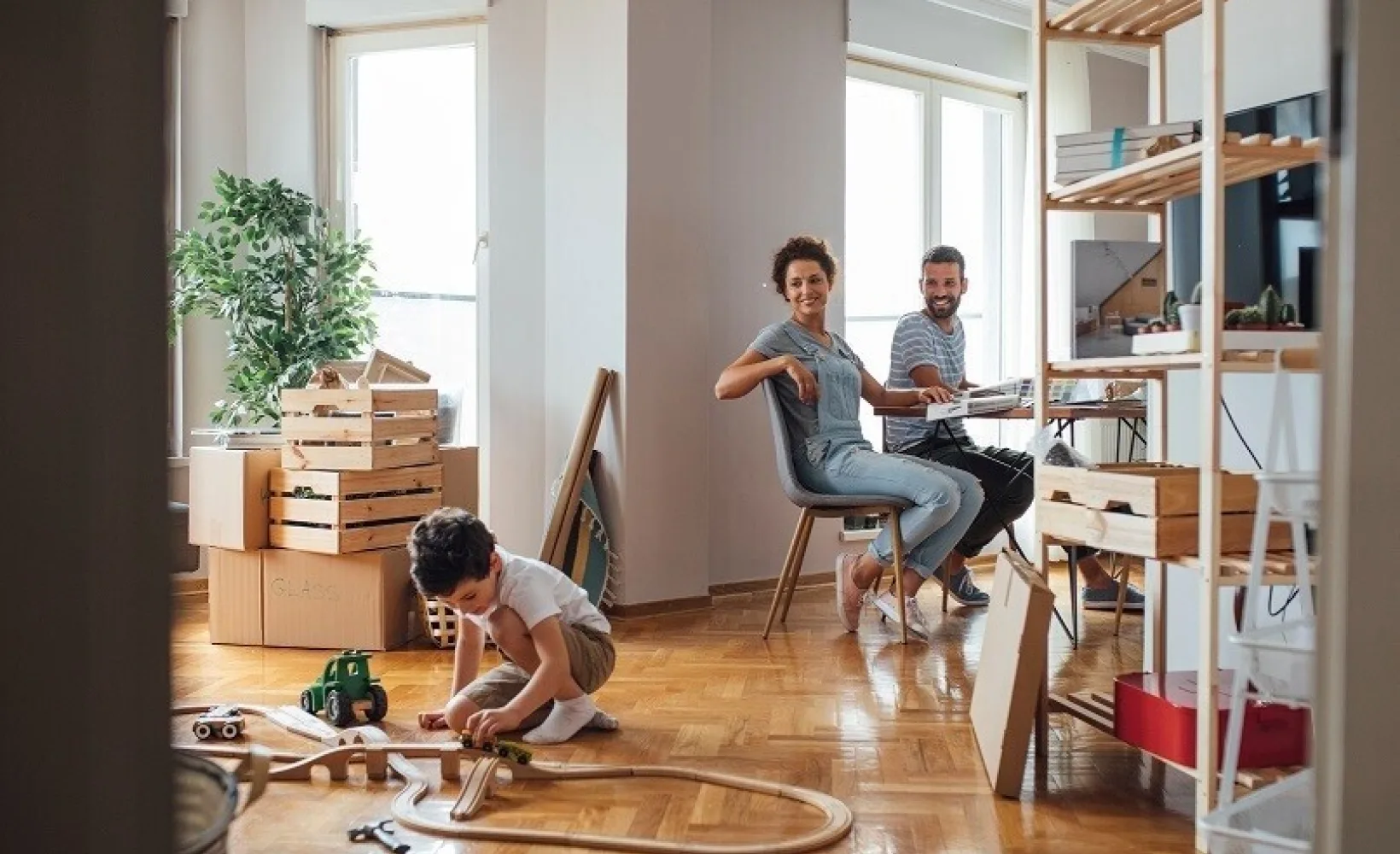 Famille Déménagement Ménage Train Jouer